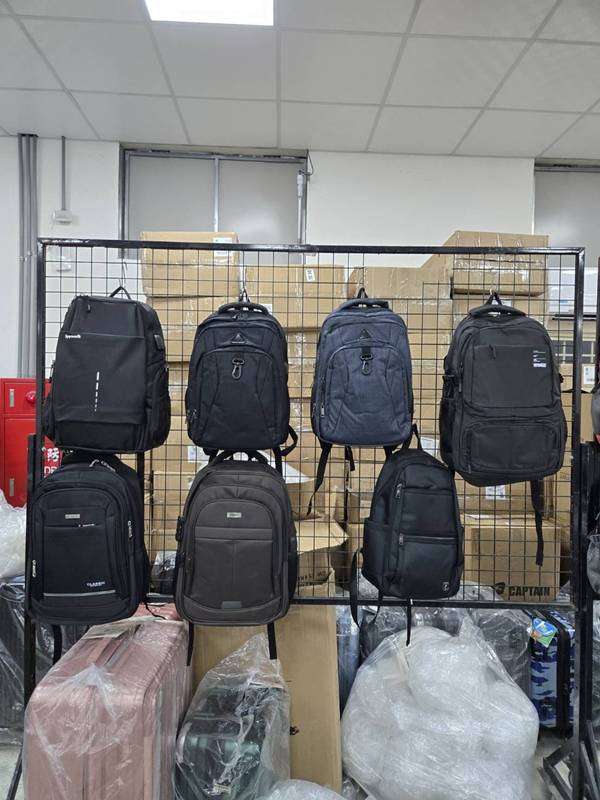 桃園八德行李箱特賣會,工廠直營廠拍,最低990元起,胖胖箱、前開式行李箱、包包 16 桃園八德行李箱特賣會,工廠直營廠拍,最低990元起,胖胖箱、前開式行李箱、包包
