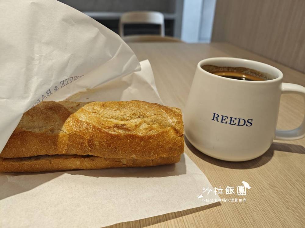 士林不限時咖啡『REEDS PIZZERIA & COFFEE 士林店』麵包、沙拉 1 士林不限時咖啡『REEDS PIZZERIA & COFFEE 士林店』麵包、沙拉