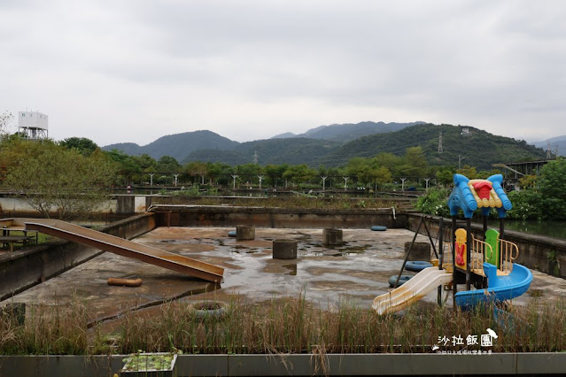 宜蘭景點『勝洋水草休閒農場』釣魚、划竹筏、溫泉魚、玩水、落羽松、IG彩虹傘、DIY