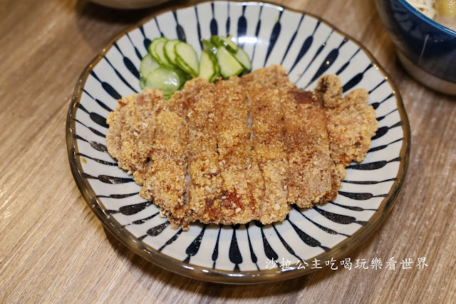 不用到台南就可吃到蝦仁飯『忠青商行』菜單/IG打卡熱門店/免費涼茶/捷運善導寺站美食