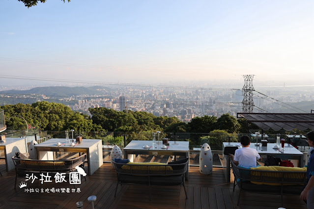 陽明山景觀餐廳『草山夜未眠』台北最美夜景，約會餐廳