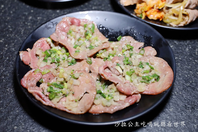 中和吃到飽燒烤『燒惑日式炭火燒肉店(中和店)』壽星6折.+1元生蠔吃到飽.捷運景安站