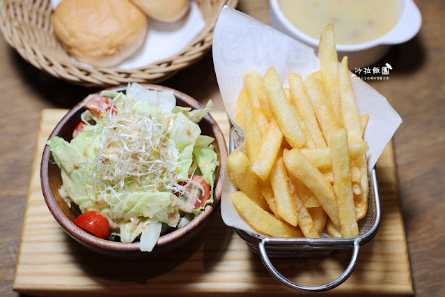 捷運南勢角美食『知名度牛排』羽下牛排超好吃，近興南夜市