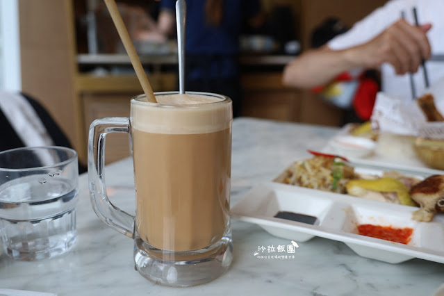 南港異國美食『金爸爸』正宗馬來西亞風味海南雞、拉茶