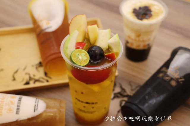 台中飲料推薦『BubbleZ阿偉飲品專賣店(北屯總店)』堅持使用好茶/爆料水果茶