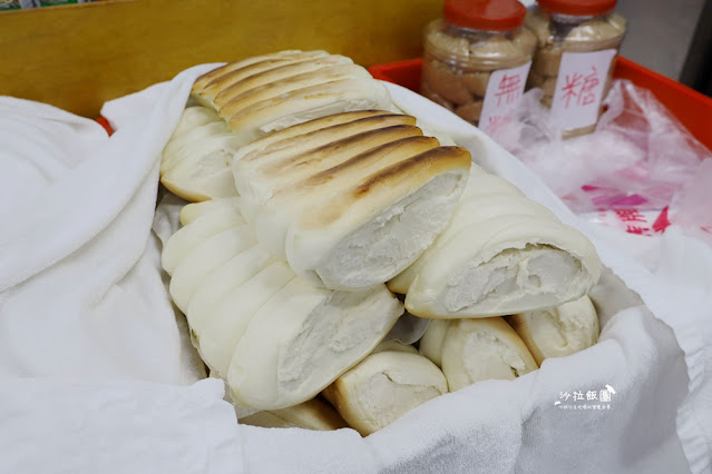 包記饅頭，後山埤美食羊角貼鍋饅頭，台北也有貼鍋饅頭不用到基隆