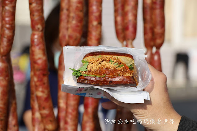彭于晏吃過的日月潭美食『大石頭燒烤』夾心豆干.紅茶香菇.山豬香腸