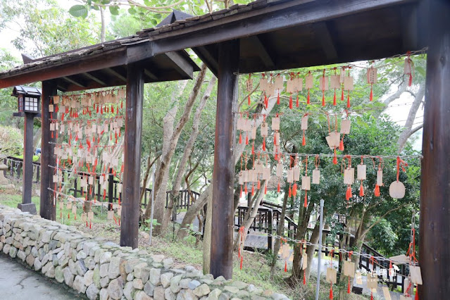 苗栗苑裡景點『綠意山莊』150元拍到翻、哈比村、粉紅城堡、露營、小木屋