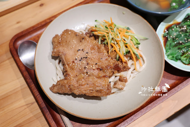 桃園龍潭美食『湮雨平生牛肉麵舖』渴望園區，文青麵店