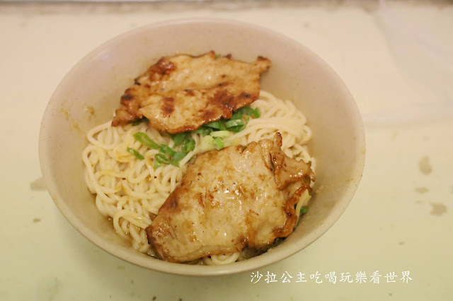 士林陽明山美食『大陸麵店』牛肉湯.雞湯無限供應/文大人的回憶