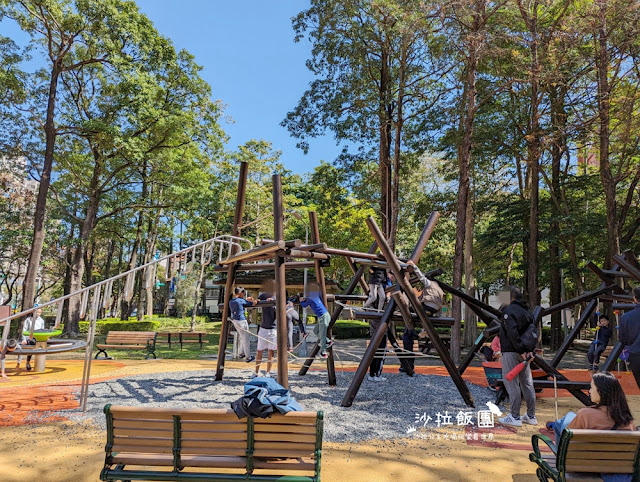 士林天母親子景點『忠誠公園』當地人運動、休憩公園