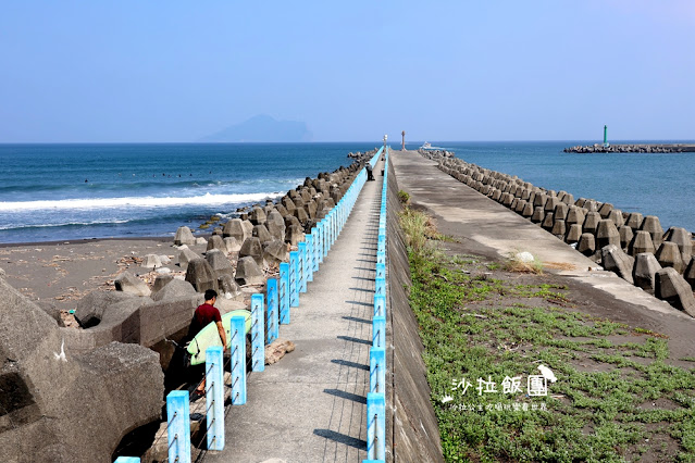 頭城打卡地標『烏石港北堤』藍色步道直達海中央