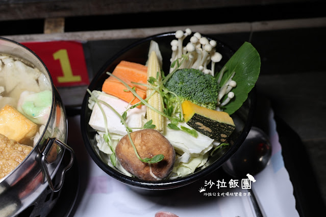 雲林古坑景點『華南天空之夜養生泡腳咖啡』華山泡腳咖啡廳｜泡腳看夜景景觀餐廳