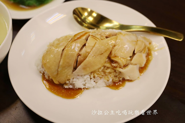 台北車站小吃.美食『鑫耀鑫』好吃雞肉飯.上海㸆肉飯.排隊美食