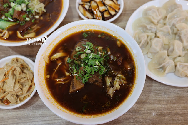 五結美食『吃香牛肉麵(新址)』茄汁牛肉麵、水餃