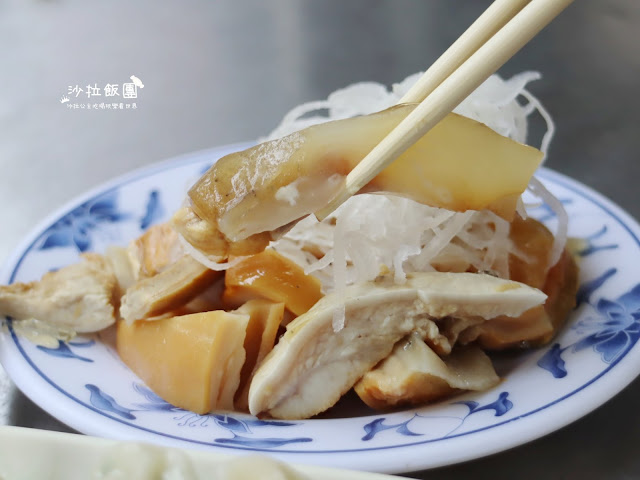 大稻埕百年老店『阿華鯊魚煙』近慈聖宮/水餃/鯊魚烟