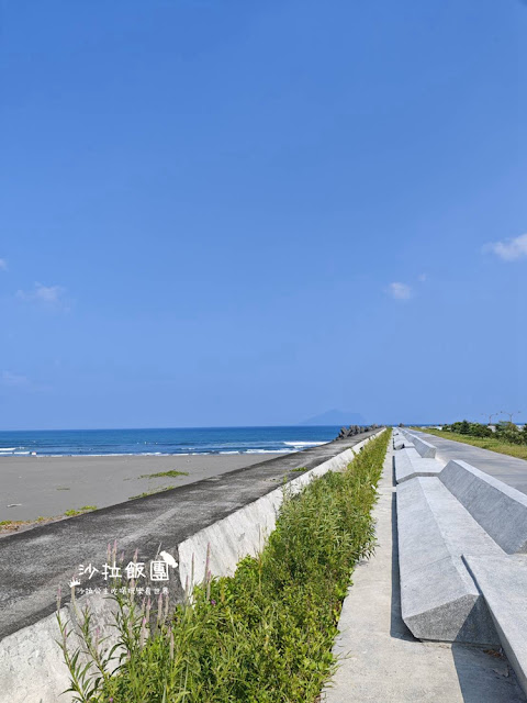 頭城打卡地標『烏石港北堤』藍色步道直達海中央