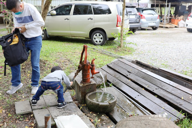 宜蘭景點『勝洋水草休閒農場』釣魚、划竹筏、溫泉魚、玩水、落羽松、IG彩虹傘、DIY