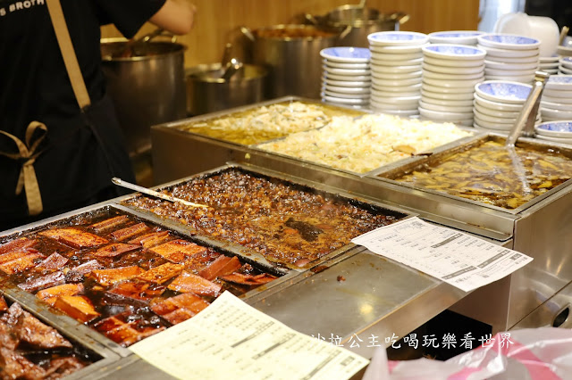 黑金滷肉飯『小王煮瓜』萬華華西街夜市美食.2020必比登推薦.捷運龍山寺站