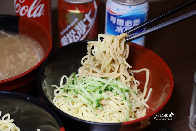 士林夜市美食『吉彖食堂』涼麵、蒜味肉羹、燒烤的絕妙組合