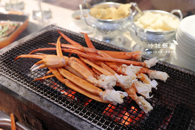 美福彩匯自助餐吃到飽全新炙味火烤季，松葉蟹、生蠔、日本A5和牛輪番上菜