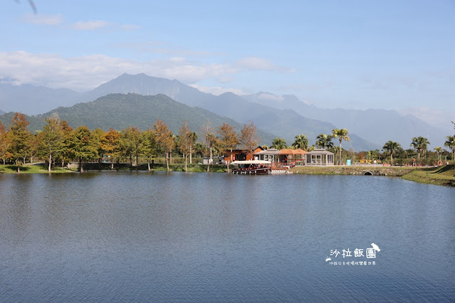 花蓮星巴克理想門市，童話小鎮夢幻咖啡莊園