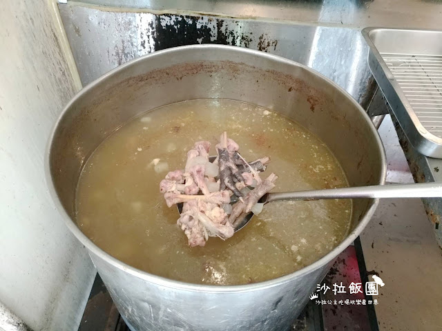 中正區美食/外帶便當『九記燒臘』白飯.飲料.湯無限供應/捷運忠孝新生站