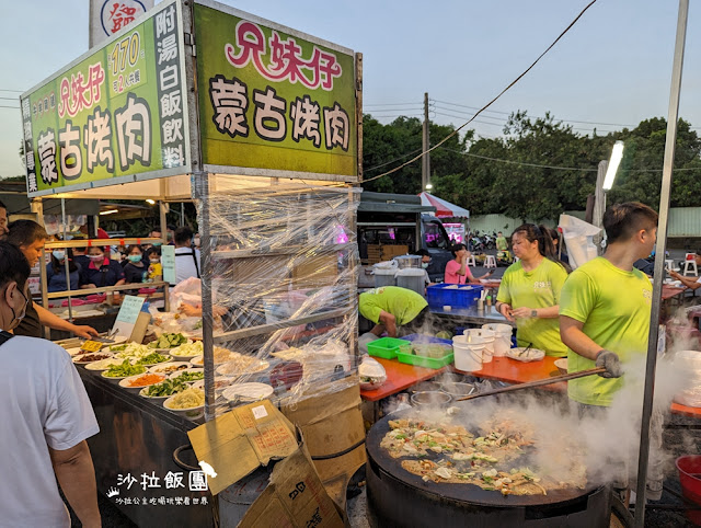 嘉義小吃『彌陀夜市』當地人逛的夜市，每周只開兩天