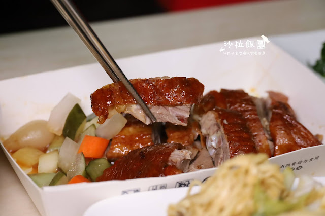 南港美食外帶外送美食『粵亮廣式料理-台北六福萬怡酒店』經典粵菜.創意港點