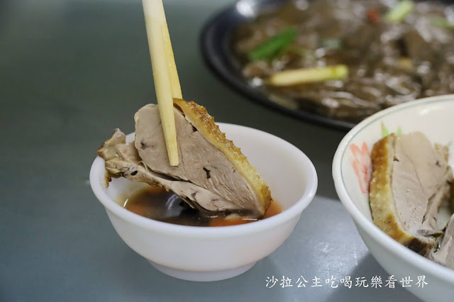 新竹城隍廟人氣小吃『許二姊鴨肉許』炒鴨血.鴨肉飯/宵夜