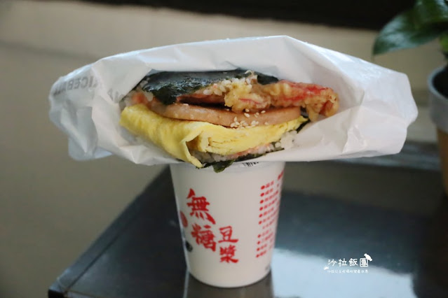 士林巷弄美食『太朗飯糰(華榮市場創始店)』搬家了、日籍老闆開的沖繩飯糰、捷運士林站