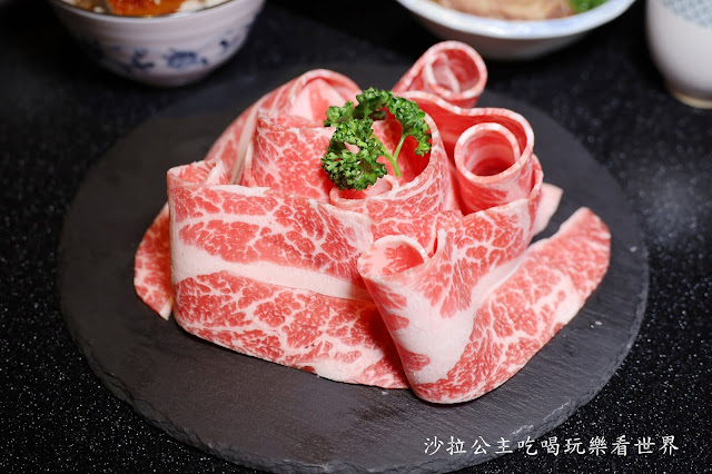 台北海鮮火鍋推薦『竹苑shabu』吃火鍋有生魚片.鰻魚飯.金條和牛握壽司.開胃菜無限供應捷運忠孝復興站