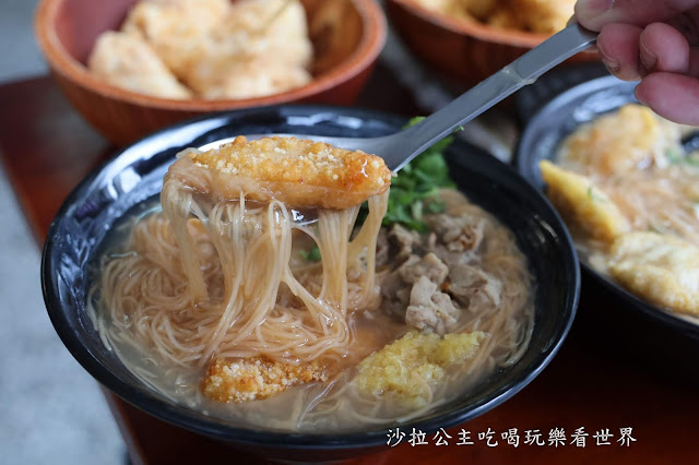 萬華必吃龍山寺美食『賴桑透抽蚵仔麵線』炸麻吉/魔霸雞排/7種料魔霸特餐