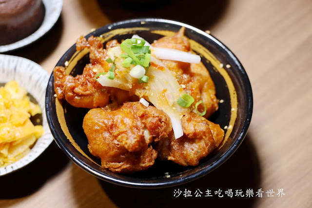 南勢角燒肉丼『牛丁次郎坊』145元燒肉丼飯送霜淇淋.冬瓜檸檬.雞白湯無限供應