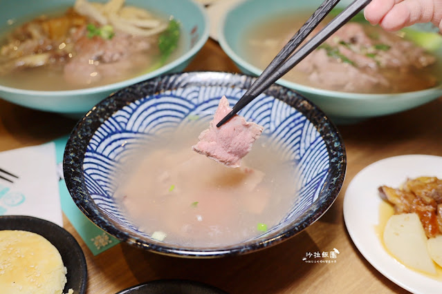 超狂『圓頭牛肉麵金城榮泰店』金門必吃150元牛筋、牛雜小菜、咖啡、冰淇淋吃到飽，CP值超高