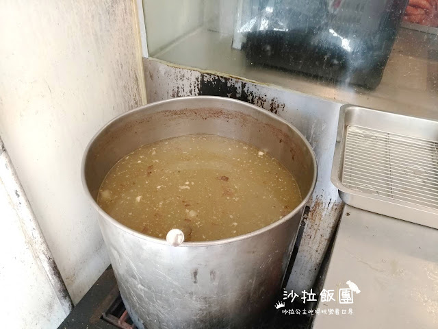 中正區美食/外帶便當『九記燒臘』白飯.飲料.湯無限供應/捷運忠孝新生站