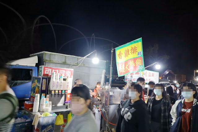 週六限定：冬山夜市，好多排隊美食，冬山車站門口