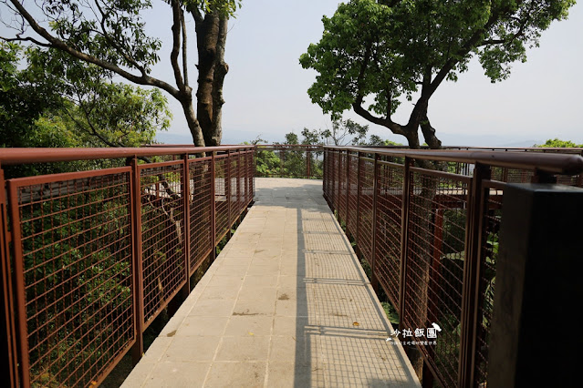 漫步雲端S型空中步道『碧山巖露營場』內湖約會景點，視野超棒