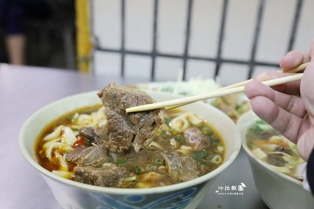 石牌美食『蕭家牛肉麵』從小吃到大的美味、捷運明德站