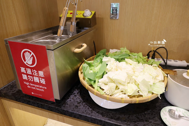 台中全新飯店走路就到逢甲夜市『享得道行旅』24小時氣泡水、免費宵夜、泡腳池