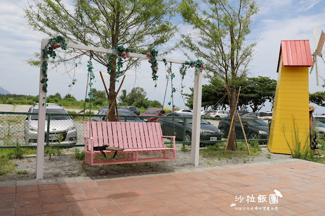 花蓮秀林景點『Pony咖啡廳』鞦韆.粉紅貨櫃屋.天空階梯.餵兔子