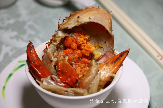 北部五星級飯店的台菜餐廳『台北福華飯店-蓬萊邨』台灣經典廟口桌宴.秋蟹