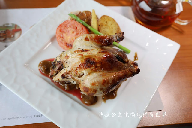 宜蘭五結美食『蝶舞咖啡廳(綠舞國際觀光飯店)』義大利麵/排餐/甜點/眺望龜山島/約會餐廳