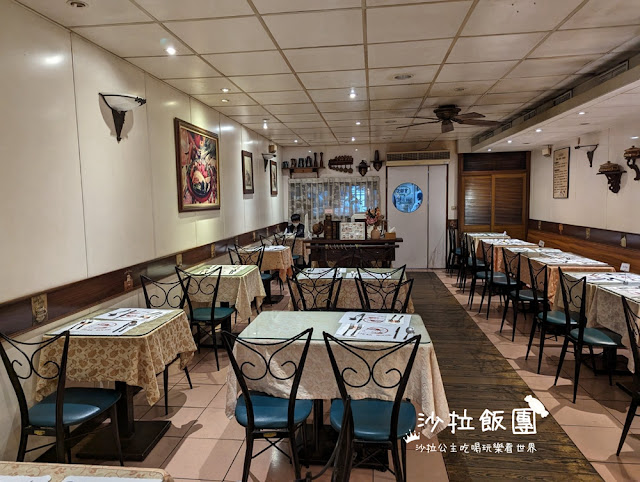 淡水美食『歡樂牛排淡水店』在地人吃的牛排老店，沙拉吧吃到飽