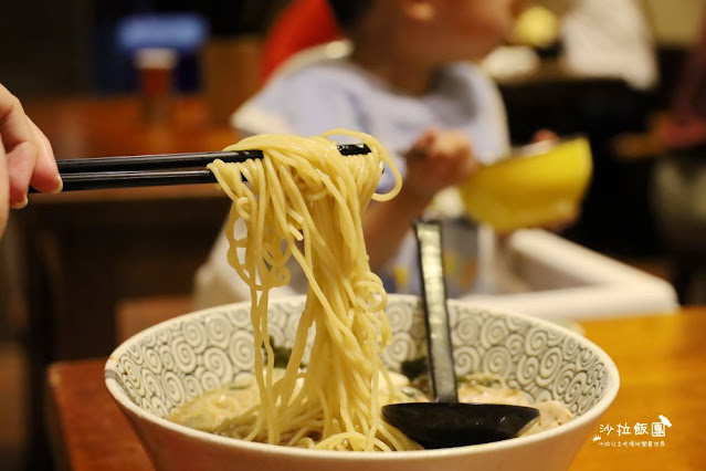 泡腳吃拉麵『樂山拉麵(礁溪店)』三星蔥拉麵、礁溪美食