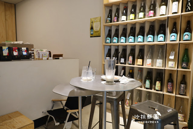 中山區咖啡廳『富錦樹咖啡Fujin Tree Cafe中山店』銀灰色調