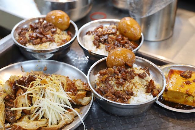 北投生意最好的滷肉飯『矮仔財滷肉飯』必點紅燒蹄膀、大腸頭