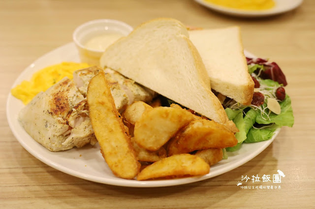 士林早午餐『小倉庫食研所』飲料喝到飽、全日早午餐、義大利麵