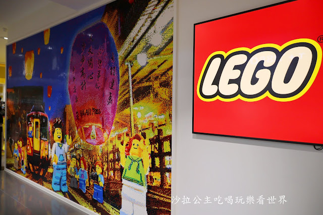 全台首間LEGO『LCS樂高授權專賣店(遠百信義A13)』天燈馬賽克牆/樂高珍珠奶茶