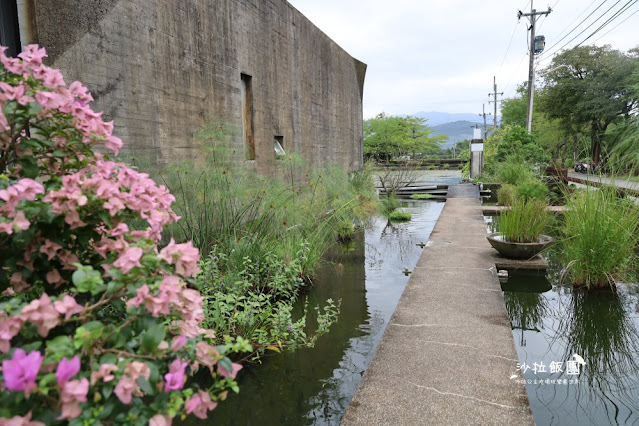 宜蘭景點『勝洋水草休閒農場』釣魚、划竹筏、溫泉魚、玩水、落羽松、IG彩虹傘、DIY